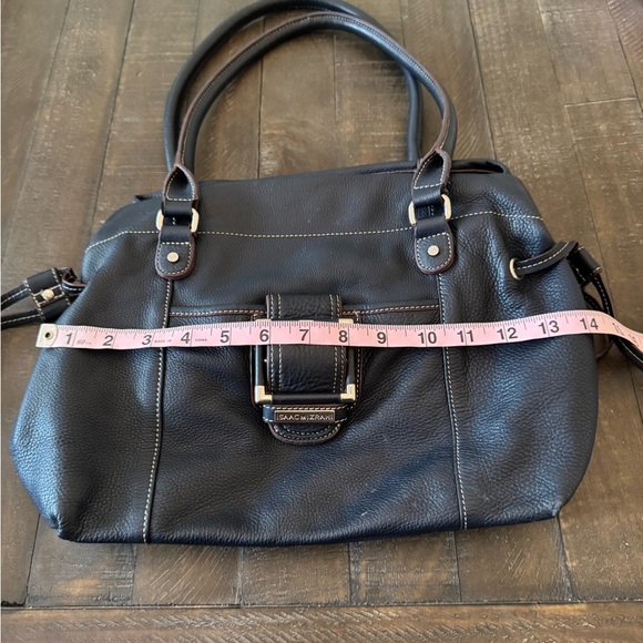 Isaac Mizrahi Navy pebbled leather Shoulder Bag - Picture 12 of 16